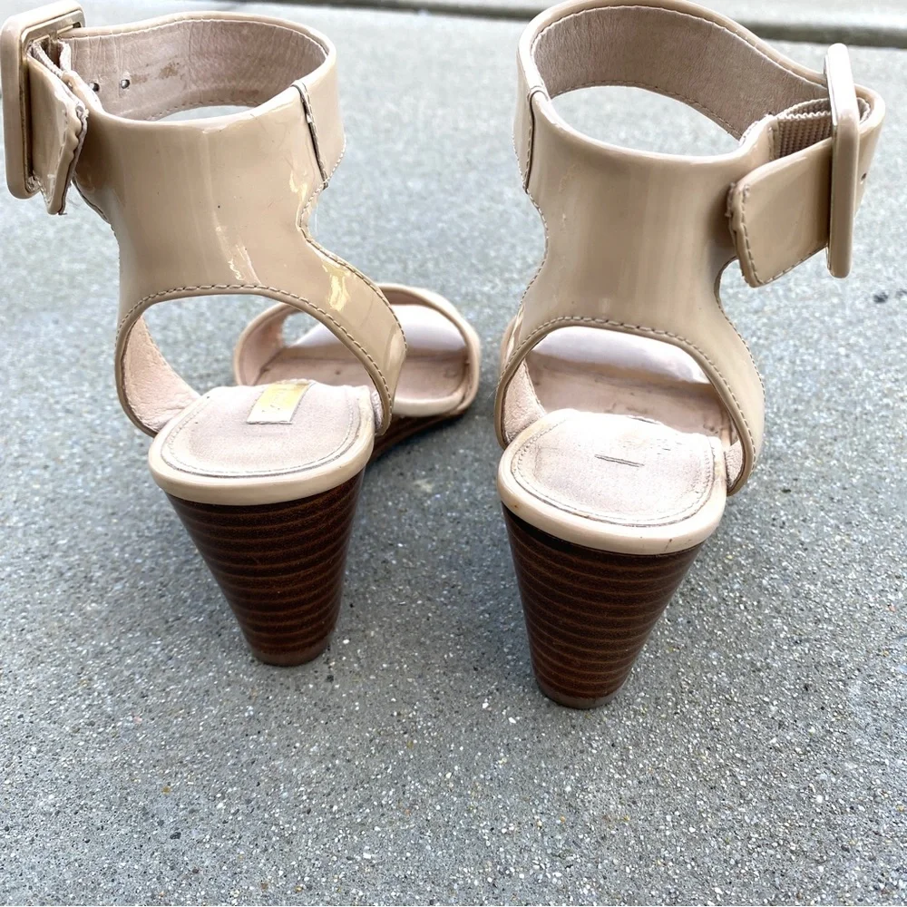 Louise et Cie Women's Punya Wedge heels heeled Sandals Odessa Patent Leather 4.5